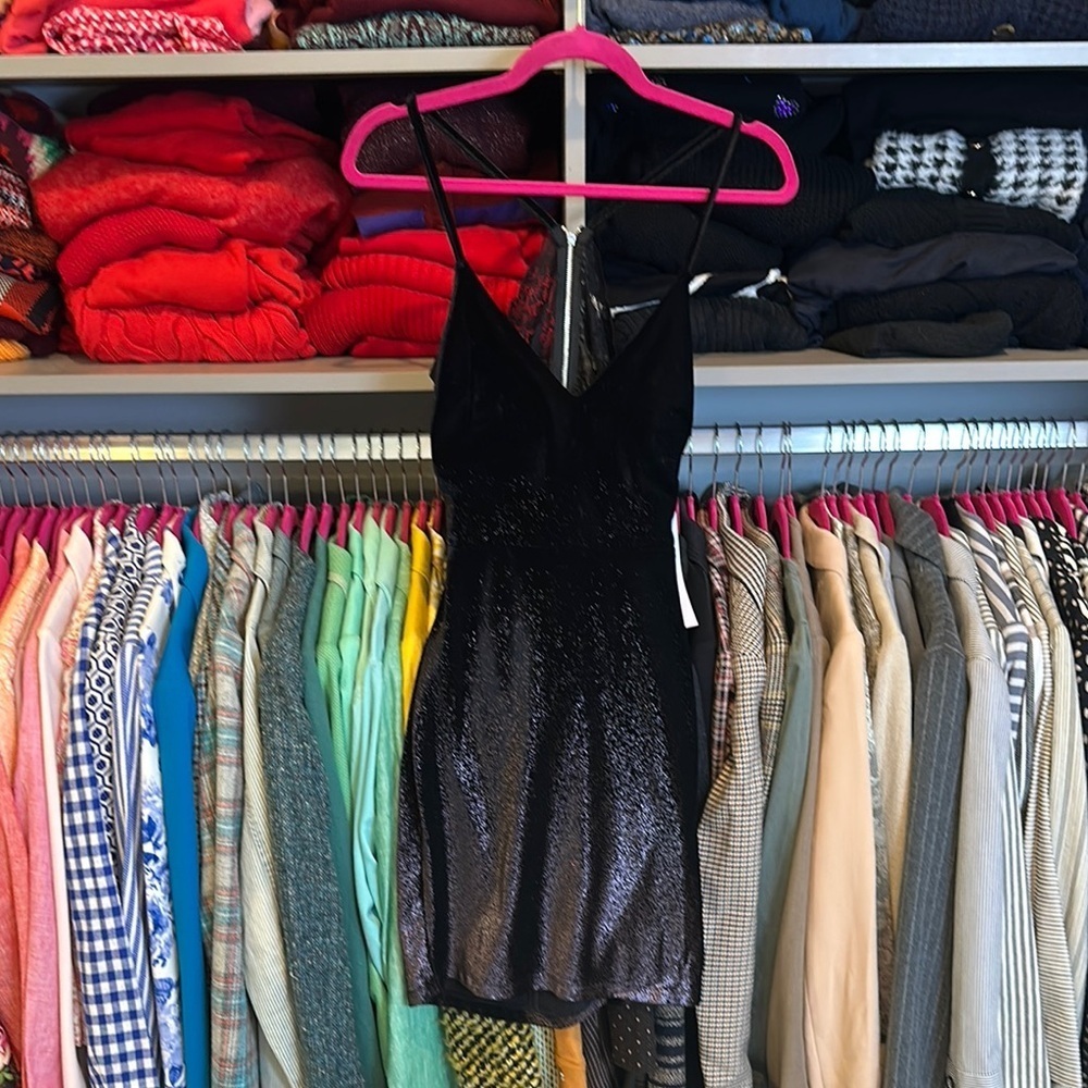 Jump Apparel black v neck velvet/lace back zipper/cut out mini dress size 3/4